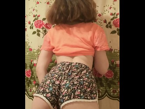 ❤️ Mtoto mchanga mtamu akivua kaptula yake kwenye kamera kwenye ponografia sw.com-milf-300.ru ❤