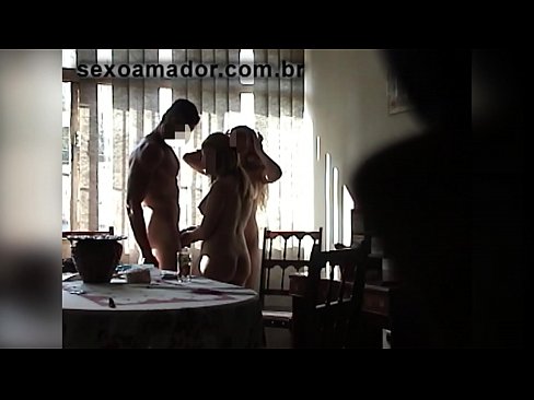 ❤️ Marafiki wa ngono hualika mtu mkubwa na watatu pamoja naye kwenye ponografia sw.com-milf-300.ru ❤