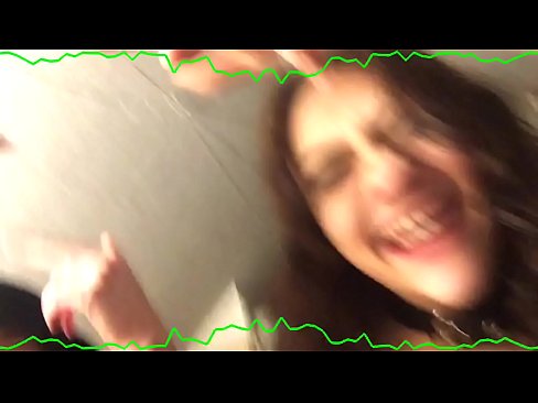 ❤️ Suruali mbili za kihemko za brunette mbili hukaa wanaharamu wa ajabu kwenye ponografia sw.com-milf-300.ru ❤